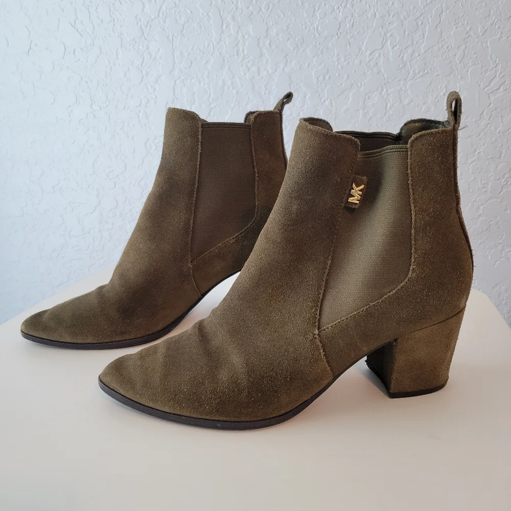 MICHAEL KORS MARIS SUEDE POINT TOE BOOTIES IN GREEN SIZE 7.5